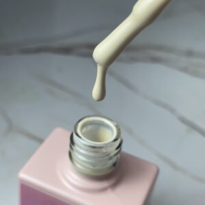 Esmalte amarillo, pastel clarito