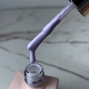 Esmalte morado, pastel clarito