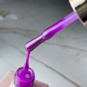 Morado neón