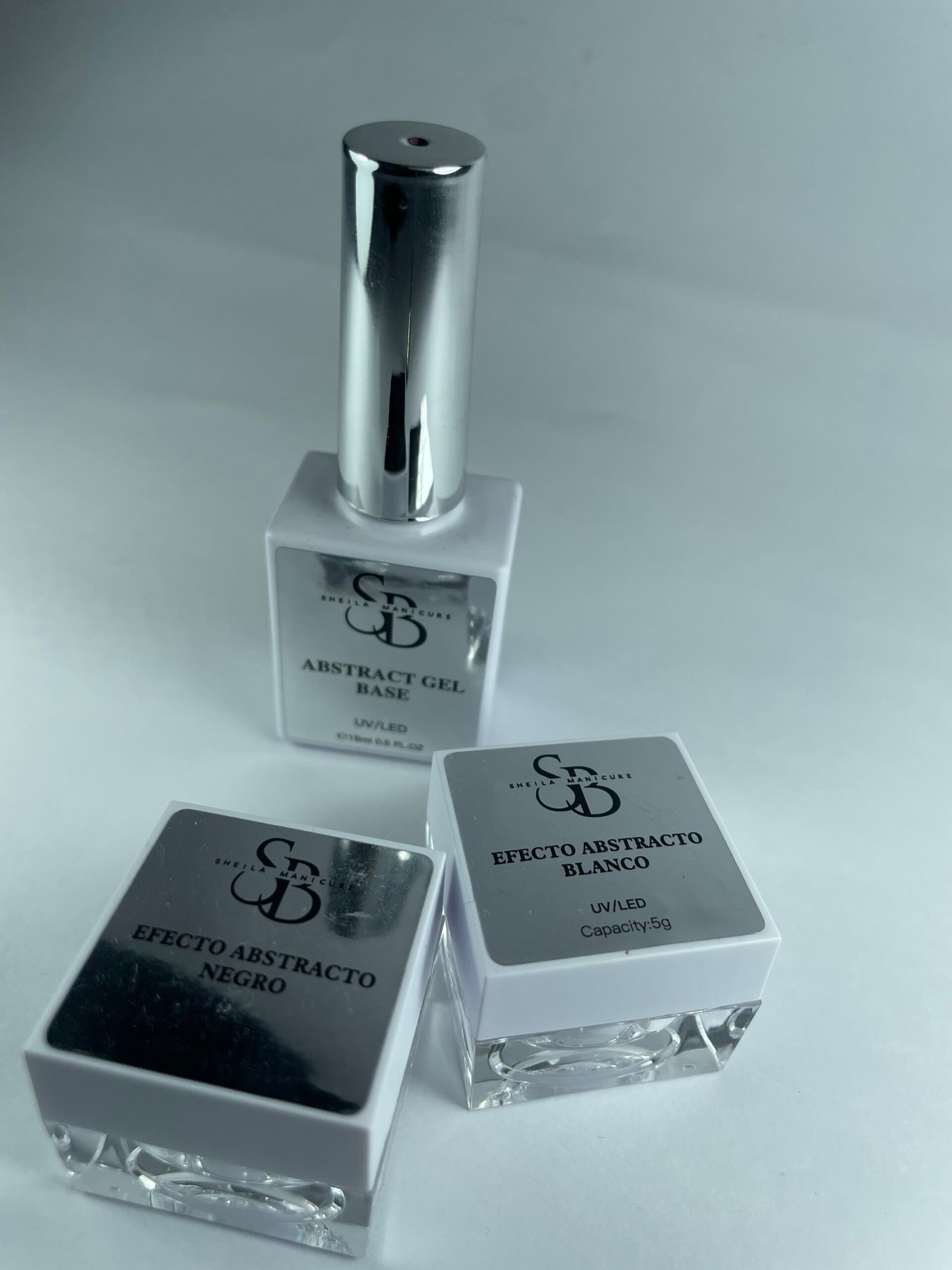 Efecto abstract base + gel blanco+ gel negro