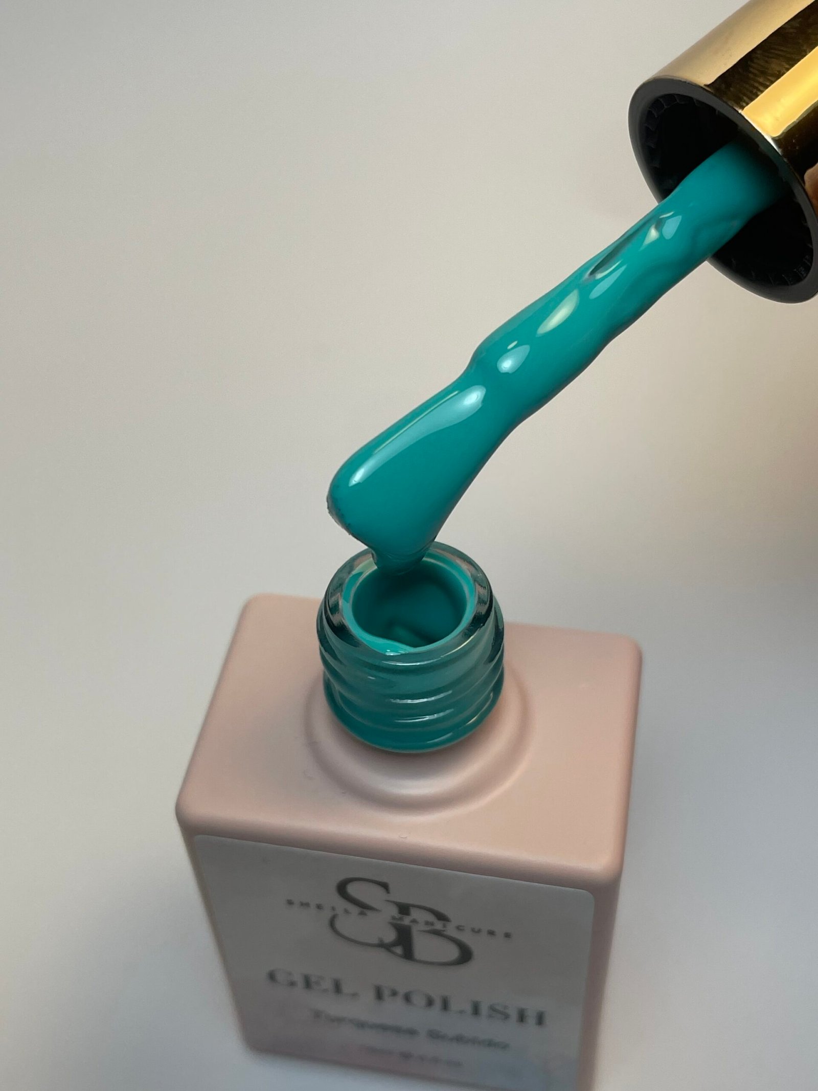 Gel polish turquesa subido