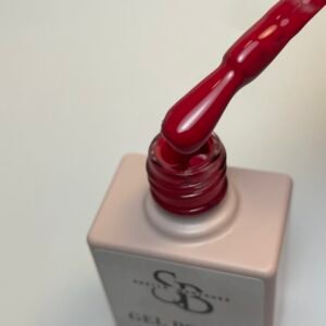 Gel polish rojo subido